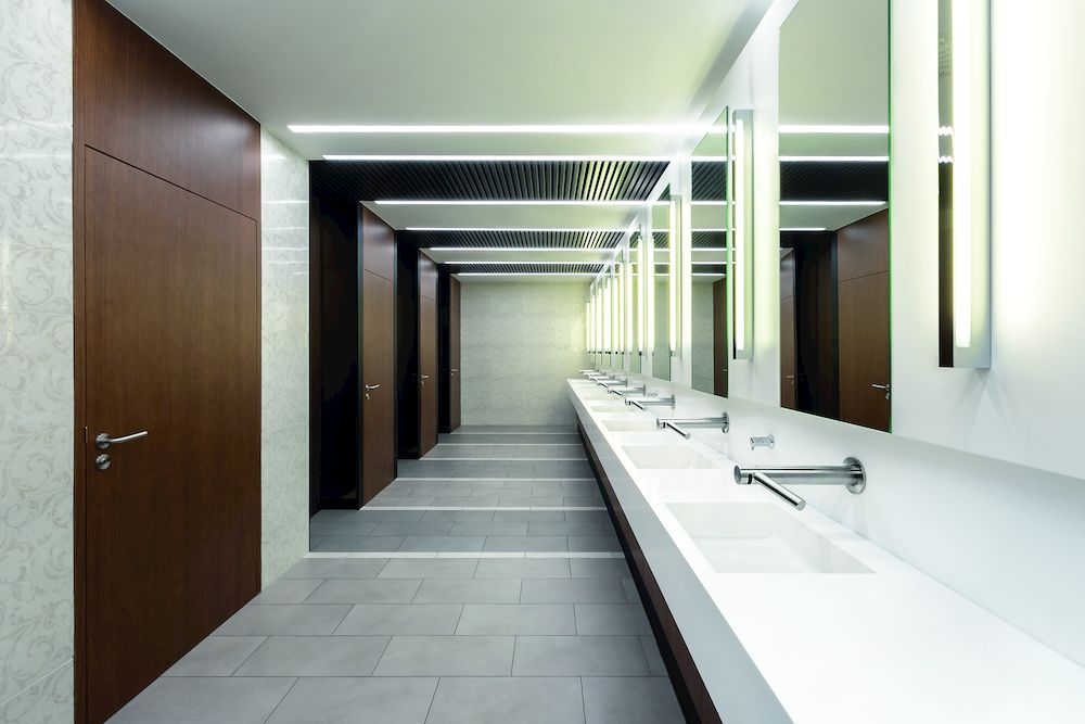 NFGU_DocksBruxsel_013-CMYK-CaseStudy-BathroomFullLength-AirbladeTap-A3_MIX.psd_preview