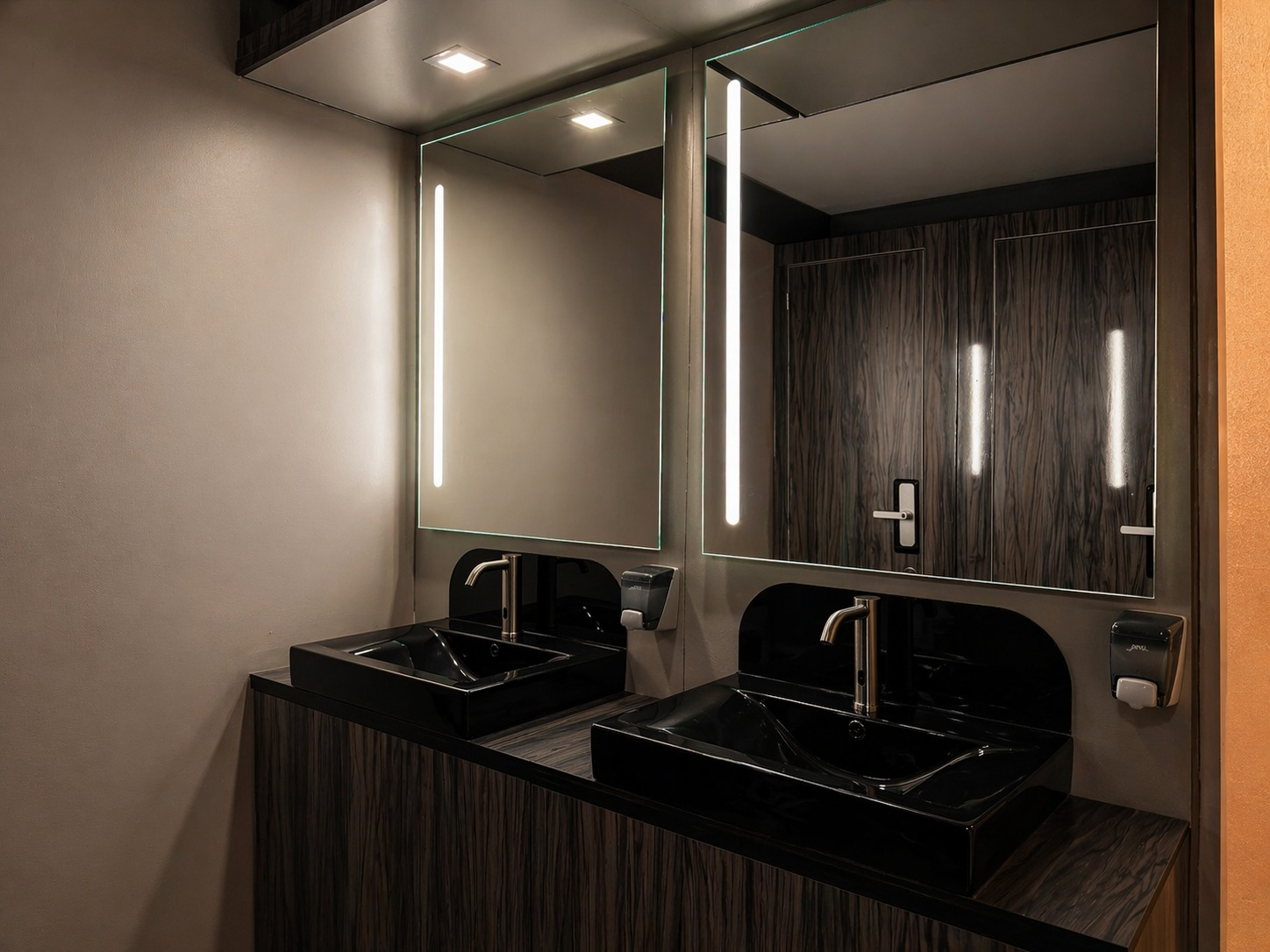 cubik-black (2)